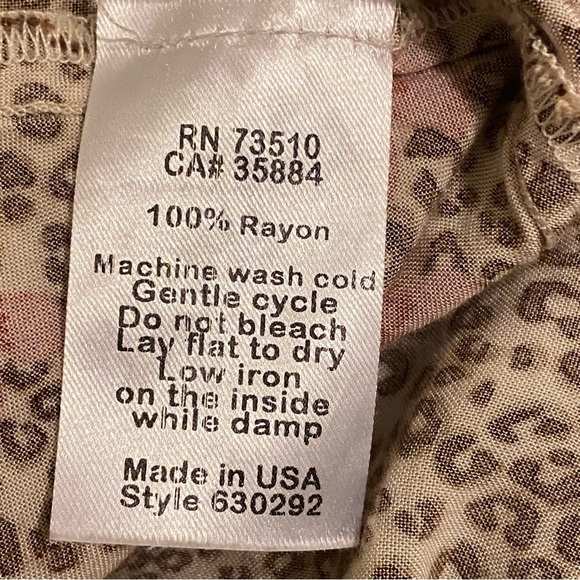 Ivy Jane Multicolor Size XS Button Up Long Sleeve Wrap Hemline Made in USA - Picture 6 of 8